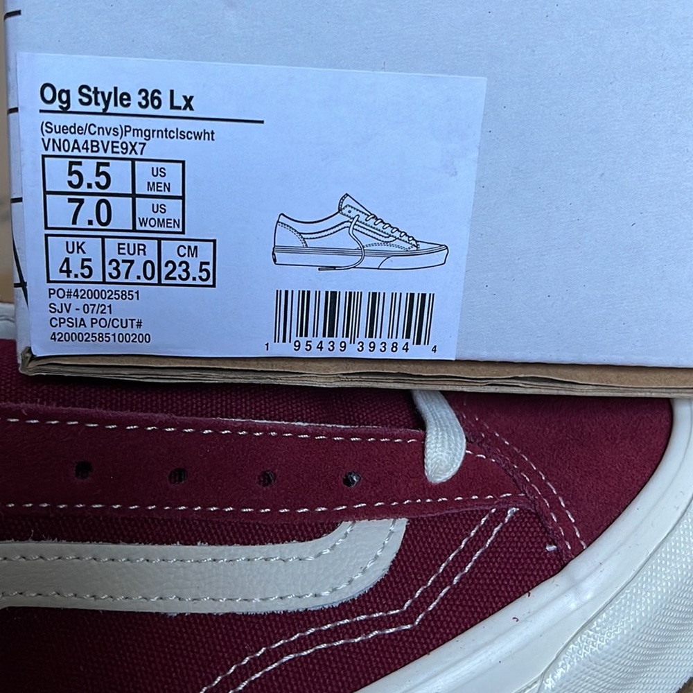 Vans Og Style 36 Lx Suede/Canvas Pomegranate/Classic White WMNS - Picture 16 of 16